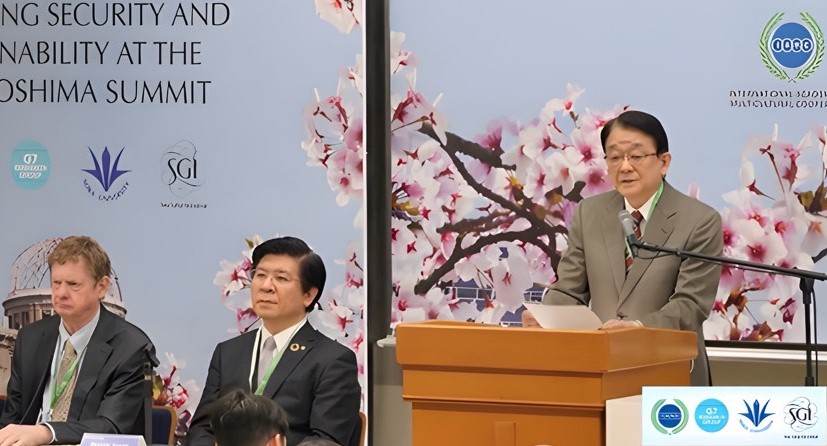 Hirotsugu Terasaki, Director General of Peace and Global Issues, Soka Gakkai International (Right) at a one-day international conference titled ‘Advancing Security and Sustainability at the G7 Hiroshima Summit’ held at the University on March 29, 2023.　Credit: SGI